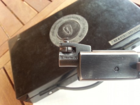 ]Vendo pistola Vostock MCM Margolin en calibre 22.

Incluyo su maletin original y piezas de recambio, 51