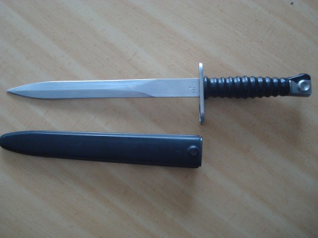  DSC06663.JPG  DSC06677.JPG  DSC06678.JPG 
Bayoneta Suiza para Stg57. 30€ con envío en península. 01
