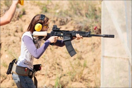 La mejor escopeta (no rifle) del mundo.
El Vepr 12 escopeta ha sido desarrollado como un competidor directo 40