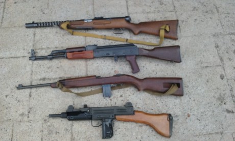 Hola buenos días, tengo una amiga que tiene cuatro armas históricas con su libro de coleccionista y todo 30
