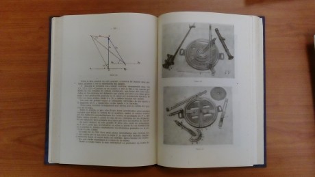 Buenas tardes.
   Vendo este libro antiguo , TIRO DE TORPEDOS de J.L. Guitart,  Edición original de 1946 01