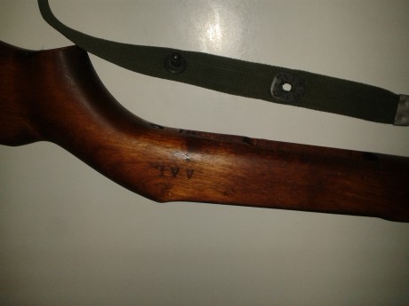 Muy buenas amigos, vendo culata y correa porta arma del .30 carabine US M1 . Seria por 60 euros . :sniper 01