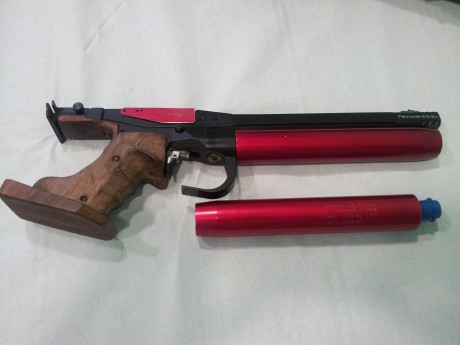 SE VENDE PISTOLA NEUMATICA FEINWERKBAU  MOD. P34  (AIRE). 650 EUROS.
CON DOS BOTELLAS Y MALETA.
ATIENDO 00