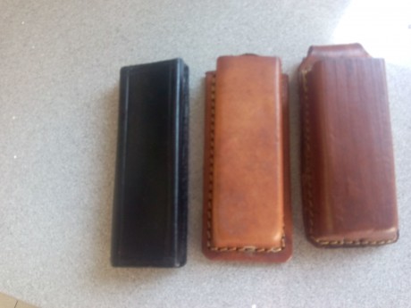Vendo 3 portacargadores...son abiertos sin clip para cerrar por arriba...los marrones para cargadores 02