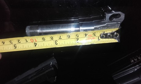 Cambio pistola marca Tanfoglio p19 carry calibre 9mm soy el primer dueño  muy pocos tiros 
el arma está 60