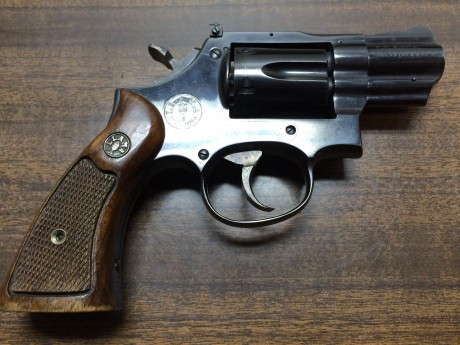 Muy buenas!!

Por jubilación un compañero vende este bonito revolver Llama en calibre .38 SPL. Desconozco 00