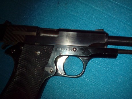 Saludos foreros:
Pongo a la venta una pistola estar bkm. Como veis en las fotos está nueva. Era arma de 20