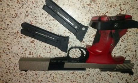 Vendo pistola para tiro olímpico calibre 22, Hammerli X-esse Sport, con muy poco uso y muy cuidada. Con 02