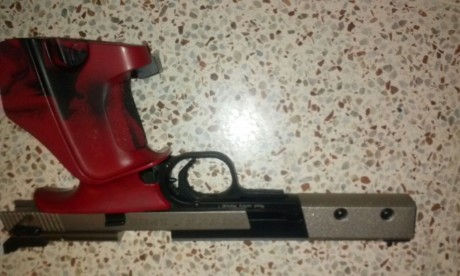 Vendo pistola para tiro olímpico calibre 22, Hammerli X-esse Sport, con muy poco uso y muy cuidada. Con 00