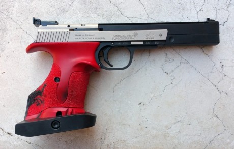 Vendo Hammerli X-Esse Sport prácticamente nueva, con poquísimo uso. Va en su estuche original, con sus 01