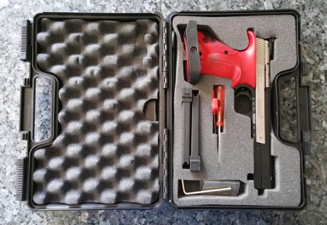 Vendo Hammerli X-Esse Sport prácticamente nueva, con poquísimo uso. Va en su estuche original, con sus 00