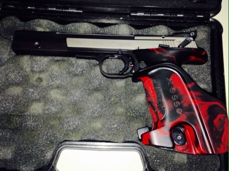 Pistola ideal para empezar y mucho más,la vendo por tener otra del mismo calibre y no darle uso.
Estado 01