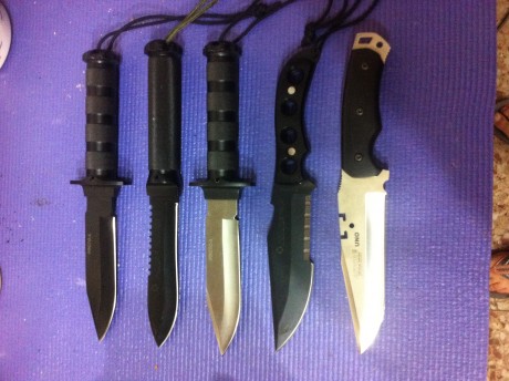 Pues eso , pongo a la venta este lote de cuchillos Aitor  SON PROTOTIPOS , los tres de mango hueco estan 02