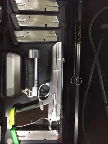 Hola. Me ofrecen un arma marca Tanfoglio P19S en muy buen estado. El problema es que no la conozco aunque 00