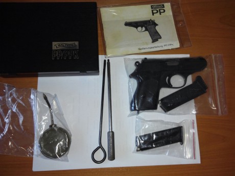 Vendo pistola Walther ppk, 9 corto, en perfecto estado, con caja original, instrucciones, útiles de limpieza 51