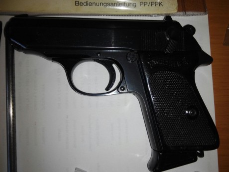 Vendo pistola Walther ppk, 9 corto, en perfecto estado, con caja original, instrucciones, útiles de limpieza 50
