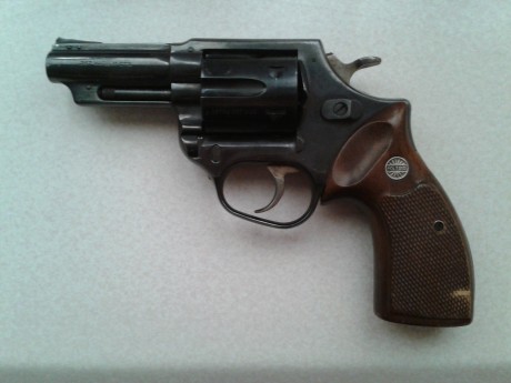 Hola a todos:
Vendo un revólver Astra Police en buen estado, guiado en F.

Muchas gracias y un saludo. 30