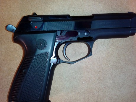 Vendo Llama M82 en muy buen estado , calibre 9P y guiada en F. La vendo por no usarla ,desde que es mía 10