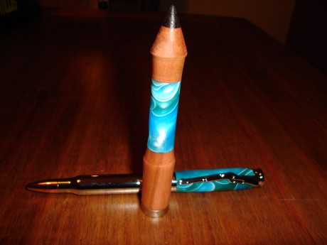 Pues eso vendo bolígrafos en distintos tipos de maderas en colores naturales y de gran calidad, con el 90