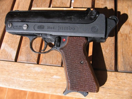 Buenos días.
Vendo pistola de aire comprimido Mauser fabricada por Record.
Está en perfecto estado de 00