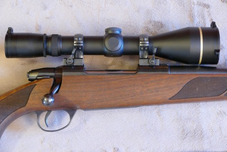 -	Rifle Sako 75 Hunter Cal. 30.06 (gatillo con pelo) y (cerrojo de tres tetones) = 1400 €
-	Anillas Sako 01