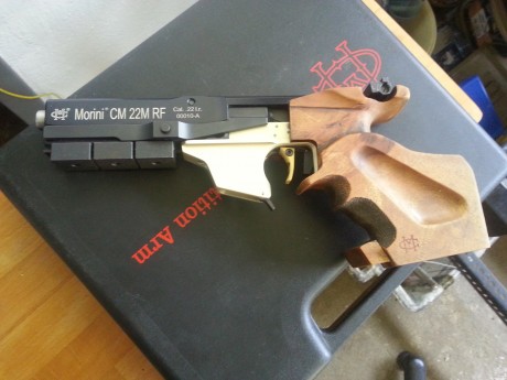 Hola a todos,  pongo a la venta mi Morini Cm22 RF. Poco que decir de esta pistola. En perfecto funcionamiento 00