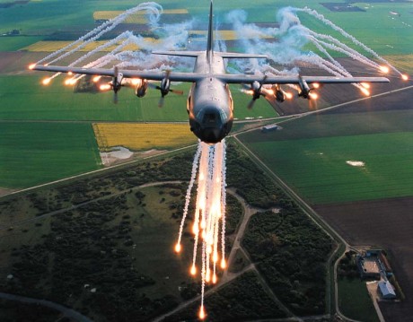 Pues eso, en este hilo pretendo deleitaros como amantes de los aviones de combate que sois muchos, con 80