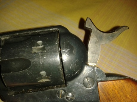 amigo mío más torpe que yo en esto de la informática vende este revolver
Calibre 22 LR
Marca SAUER AND 21