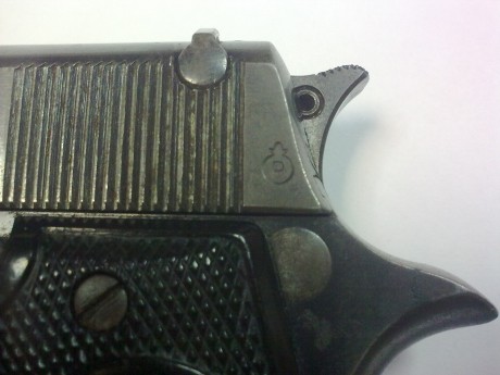 Nuevamente traigo al subforo una pistola STAR de la que desconozco el nombre e historia.

Si me podeis 20