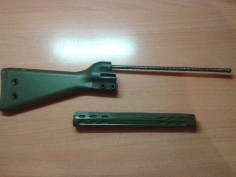 Pues eso compañeros , vendo la culata y el guardamanos verde, compre el arma de segunda mano y me vino 00