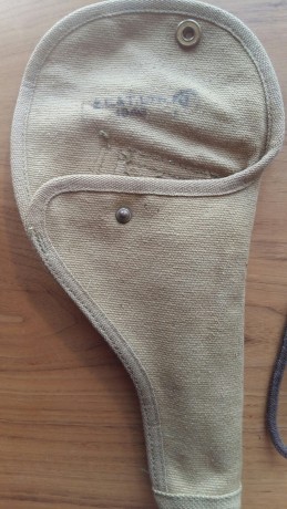 Hola a todos,

vendo un revólver Webley Mark VI de 1915 (de los primeros fabricados por numeración) en 02