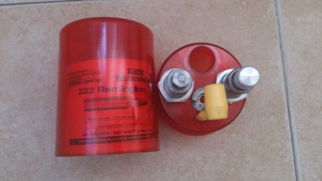 Hola, vendo juego de 2 dies ( recalibrador y el que coloca la punta ) marca Lee del calibre .222R con 00