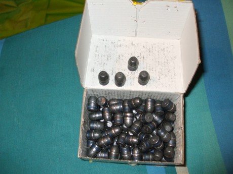 Buenos días, pongo a la venta un revolver Pietta en calibre .45 LC con cañòn de 7-1/2 en acabado nickelado 42