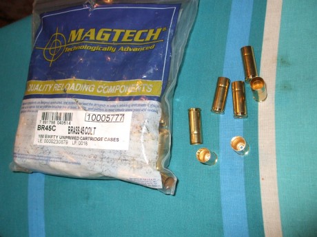 Buenos días, pongo a la venta un revolver Pietta en calibre .45 LC con cañòn de 7-1/2 en acabado nickelado 52