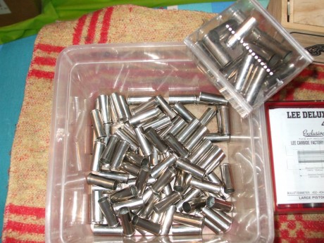 Buenos días, pongo a la venta un revolver Pietta en calibre .45 LC con cañòn de 7-1/2 en acabado nickelado 50