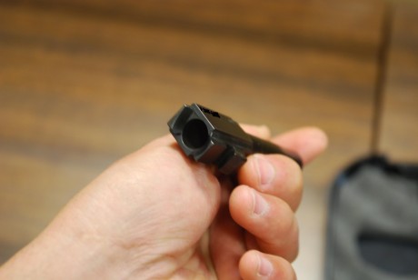 Bueno tras mucho meditarlo saco a la venta mi querida GLOCK 27 calibra .40 S&W, igual tamaño que la 22