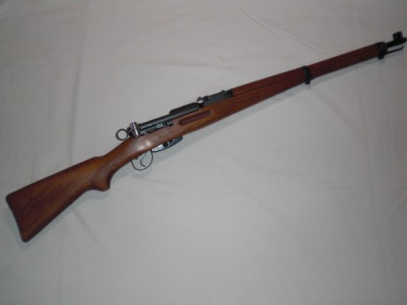 Hola a todos.
Vendo en estado excelente este K31. La correa va incluida así como 25 cartuchos que aún 00
