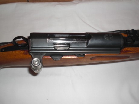 Hola a todos.
Vendo en estado excelente este K31. La correa va incluida así como 25 cartuchos que aún 11