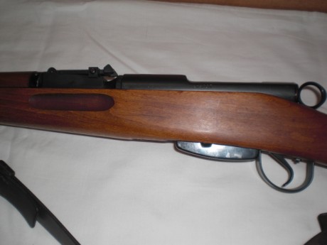 Hola a todos.
Vendo en estado excelente este K31. La correa va incluida así como 25 cartuchos que aún 30