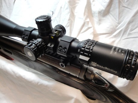  EN VENTA EL SIGUIENTE MATERIAL 

Visor Niko Stirling 10-50x60  Targetmaster  30mm.  MD…………….320€   ****VENDIDO**** 00