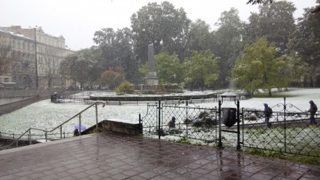 Hola, buenas a todos, os cuento, resulta que me voy un año a vivir a Cracovia , según tengo entendido 172