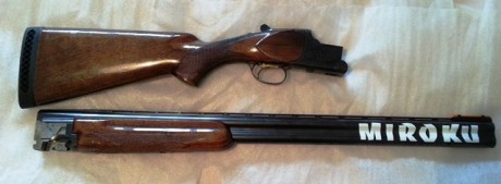 Superpuesta Miroku modelo 3800.
Monogatillo
Selectora
Expulsora
Cañones de 71 cm.
Chokes fijos + y +- 01