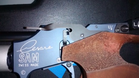 "VENDIDA" SE PUEDE CERRAR, GRACIAS Vendo pistola aire comprimido de precisión SAM Anschutz modelo 12