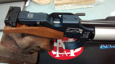 "VENDIDA" SE PUEDE CERRAR, GRACIAS Vendo pistola aire comprimido de precisión SAM Anschutz modelo 11