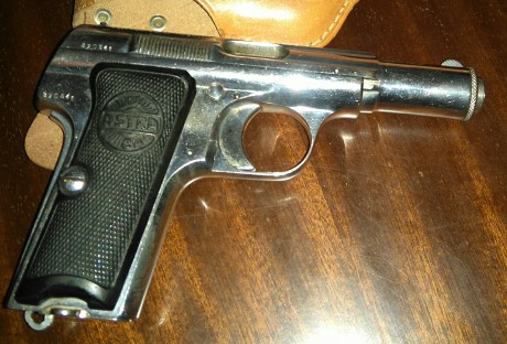 Hola compañeros
Pongo a la venta esta preciosidad de Astra 300 niquelada de origen, del calibre 9 corto. 10