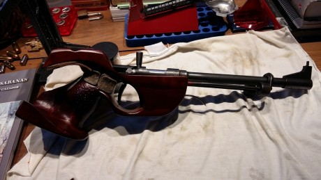 Se vende esta pistola libre por 195 euros.
El arma esta para probar o ver en Roquetas de Mar, Almeria.
Guiada 01