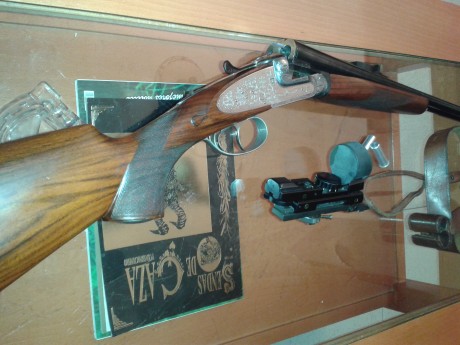 Vendo rifle Express EGO paralelo del 9, 3X74R en muy buen estado de pletinas largas, gatillo articulado, 01
