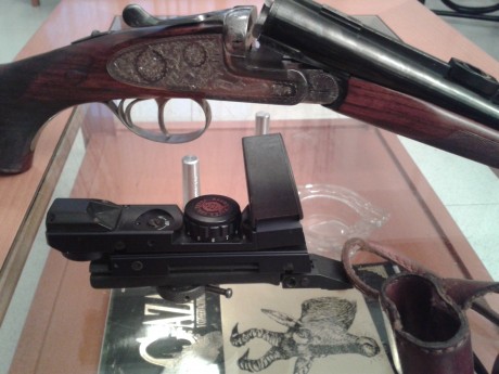 Vendo rifle Express EGO paralelo del 9, 3X74R en muy buen estado de pletinas largas, gatillo articulado, 10