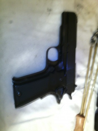 Buenas tardes:
Vendo pistola Llama 9 mm PB en Buen estado.
Precio 150€ Escucho ofertas IMG_20151025_180617.jpg 12