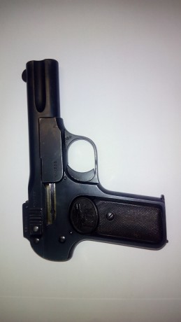 Vendo pistola FN browning mataduques. Calibre 7,65 modelo de 1900. Muy buen estado de conservación. Funcionando. 01